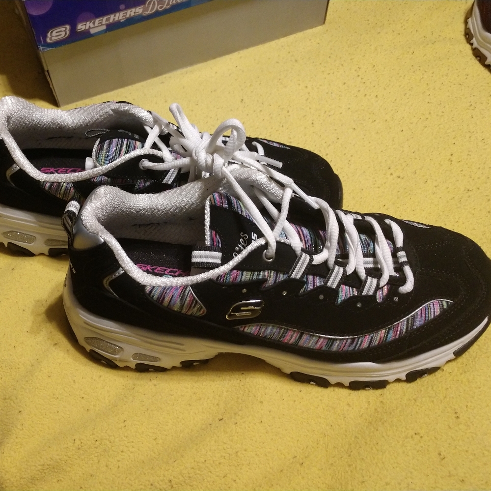 Like New Sketchers